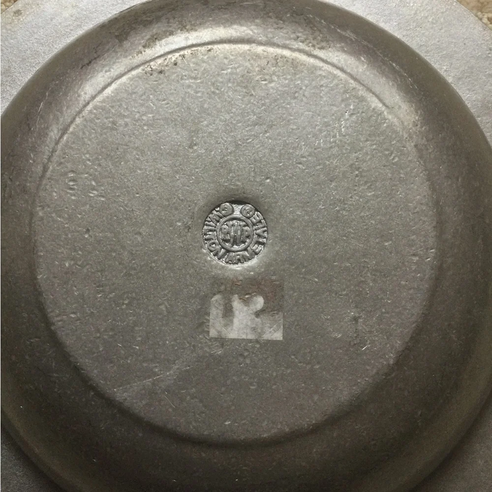 Reggae (Armetale, Holloware) by WILTON ARMETALE 10.5 inch Round Vegetable Bowl